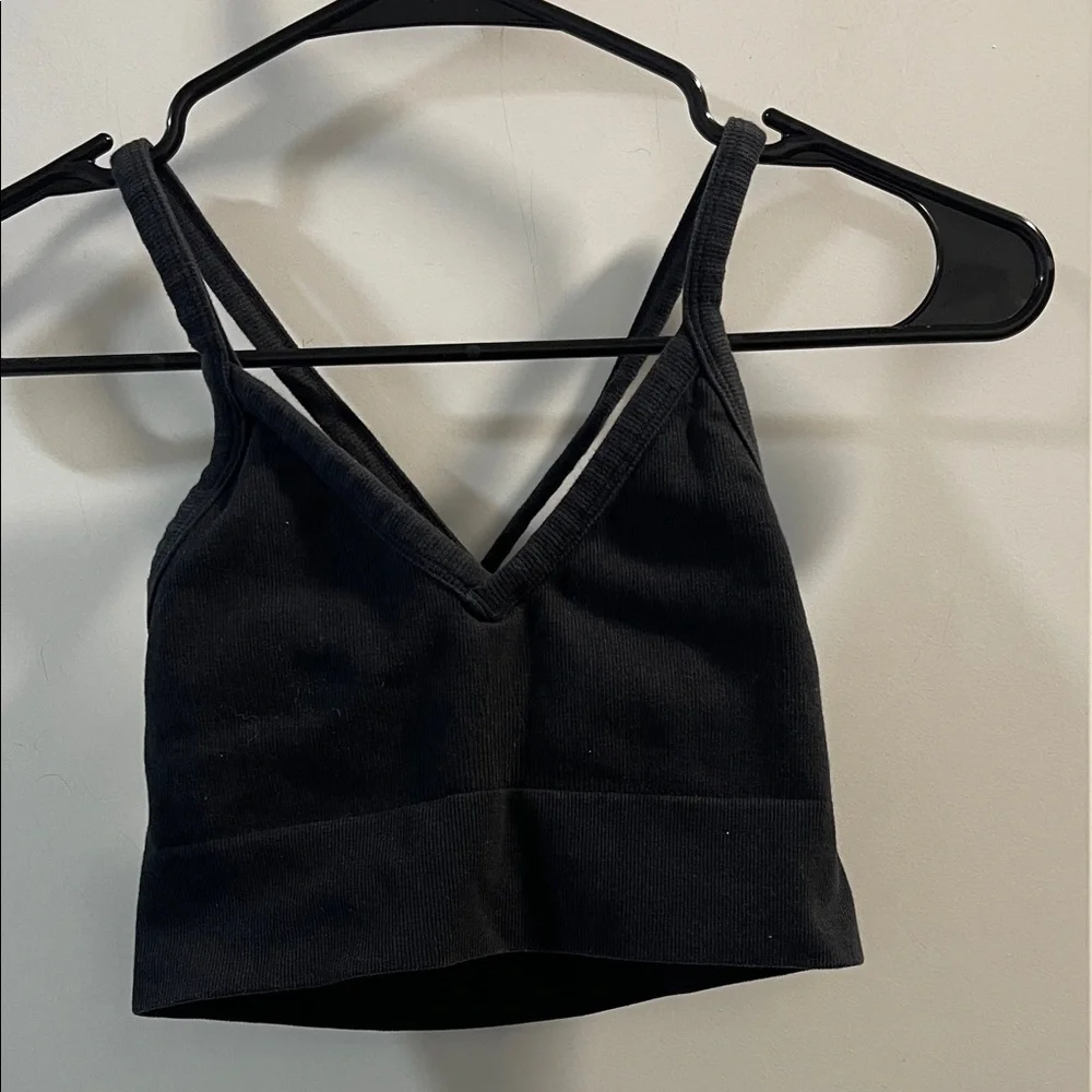 ALO Yoga Black Strappy Crop Top